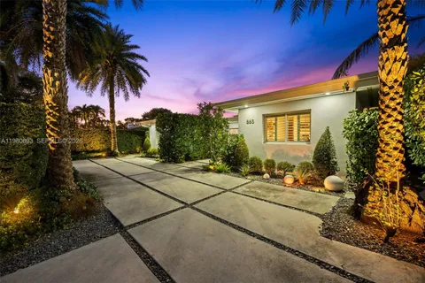 $3,495,000 | 865 West 47th Street, Miami Beach, FL 33140