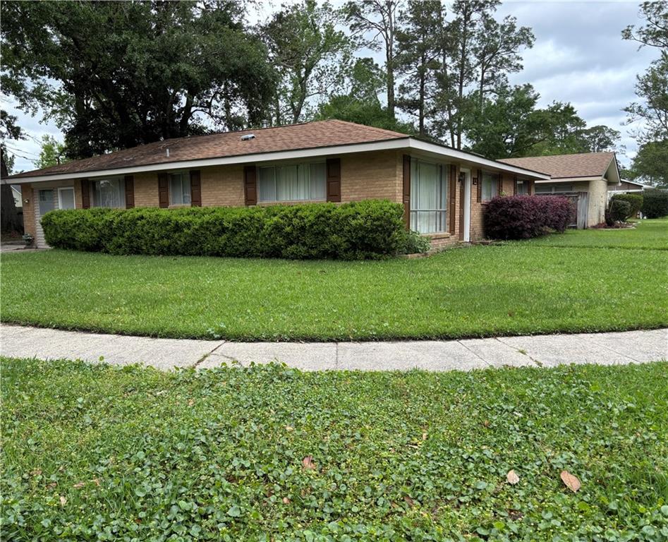 1565 Queens Drive Slidell, LA 70458 - Photo 2 of 19