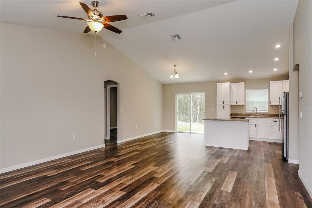 5276 Southwest 165th St Road Ocala, FL 34473 - Photo 2 of 14 Gallery Image 2
