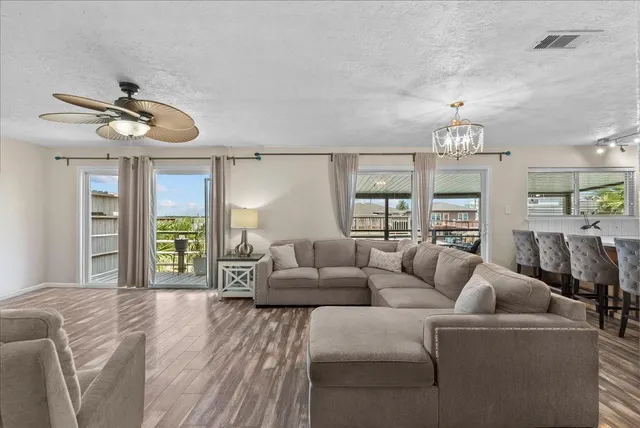 $489,500 | 218 Barracuda Street, Bayou Vista, TX 77563