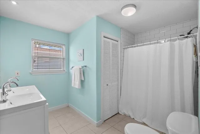 $489,500 | 218 Barracuda Street, Bayou Vista, TX 77563