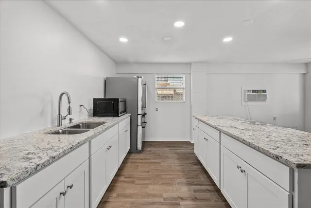 $489,500 | 218 Barracuda Street, Bayou Vista, TX 77563