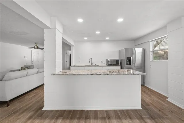 $489,500 | 218 Barracuda Street, Bayou Vista, TX 77563