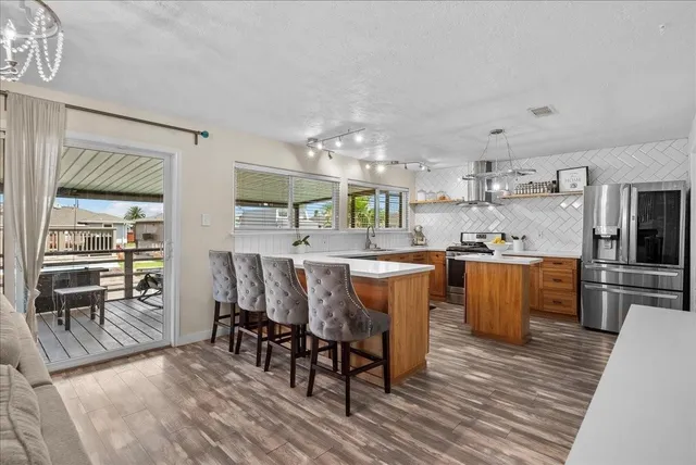 $489,500 | 218 Barracuda Street, Bayou Vista, TX 77563