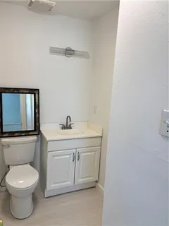 $1,400 | 8600 International Court, River Ridge, LA 70123