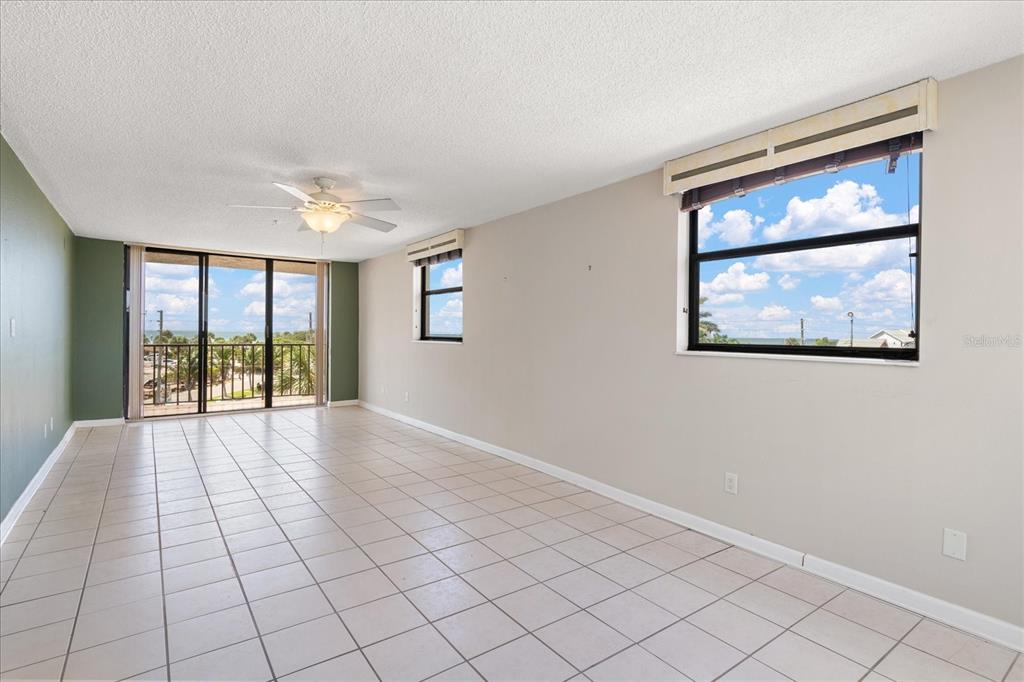 18201 Gulf Boulevard, Unit 401 Redington Shores, FL 33708 - Photo 20 of 42 a view of an empty room with a window