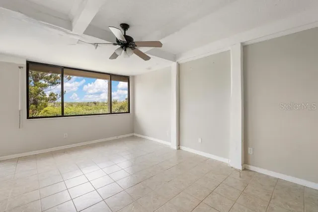 a view of a large window with an outdoor space