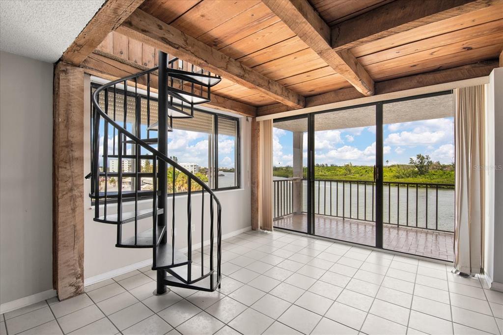 18201 Gulf Boulevard, Unit 401 Redington Shores, FL 33708 - Photo 6 of 42 a view of entryway