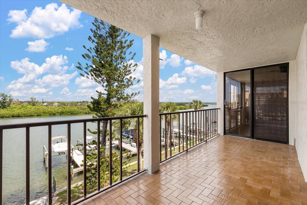 18201 Gulf Boulevard, Unit 401 Redington Shores, FL 33708 - Photo 9 of 42