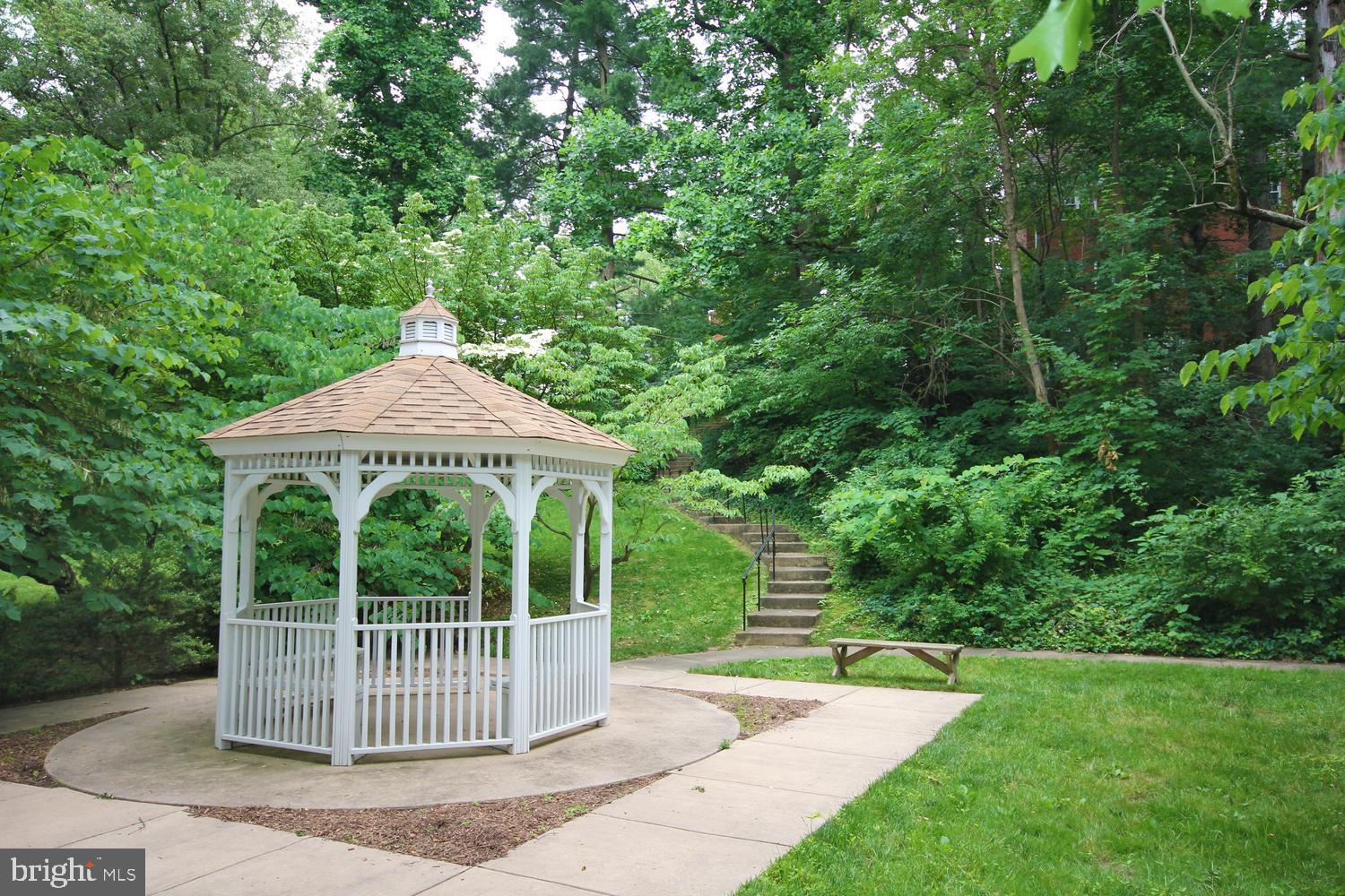 1643 Preston Road Alexandria, VA 22302 - Photo 18 of 30 Parkfairfax Gazebo