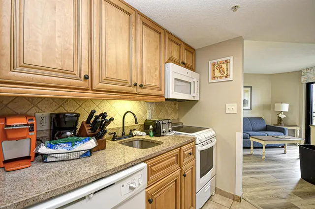 $189,900 | 7100 North Ocean Boulevard, Unit 225, Myrtle Beach, SC 29572