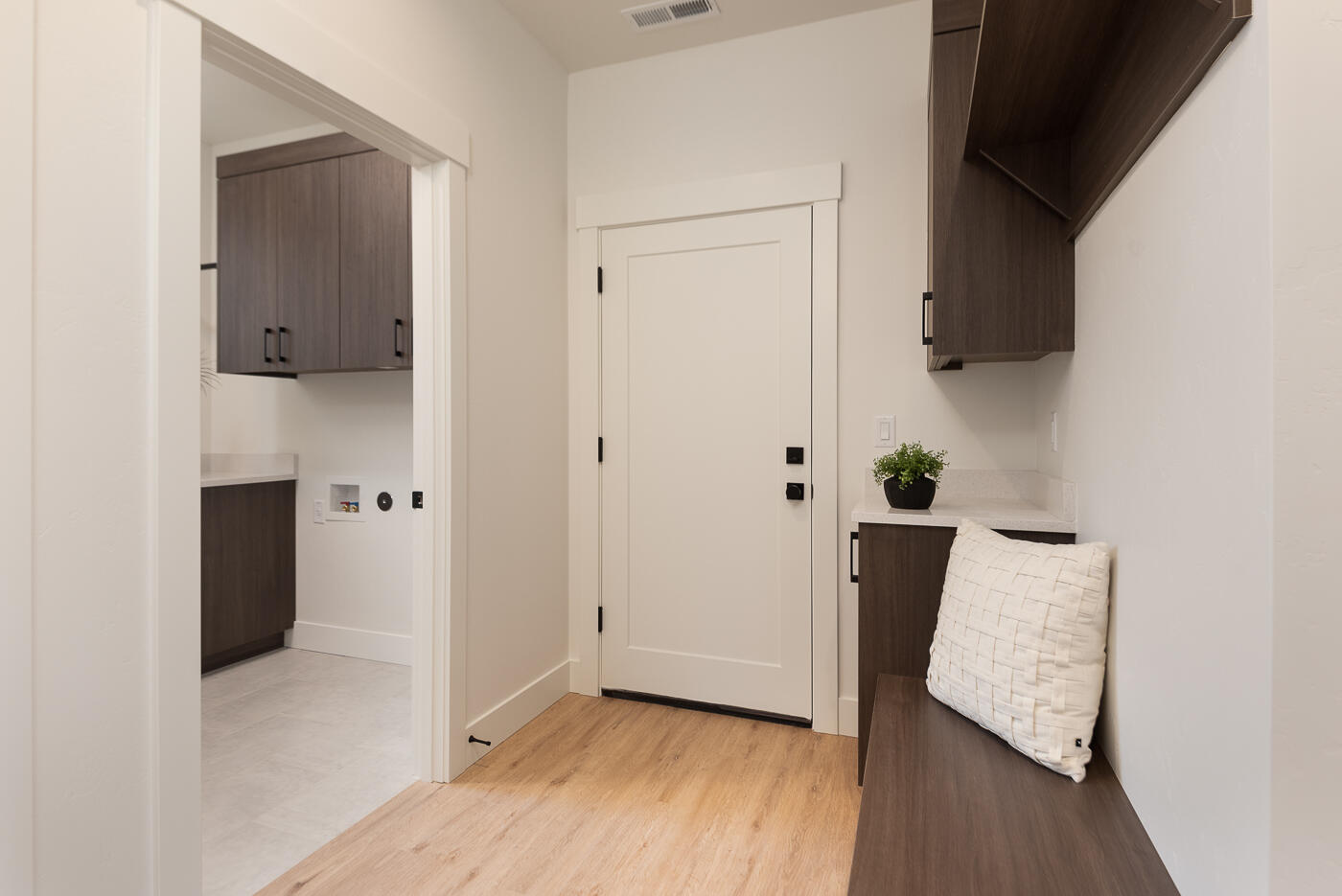 20506 Murphy Road, Unit LOT 42 Bend, OR 97702 - Photo 16 of 33 Mud Room