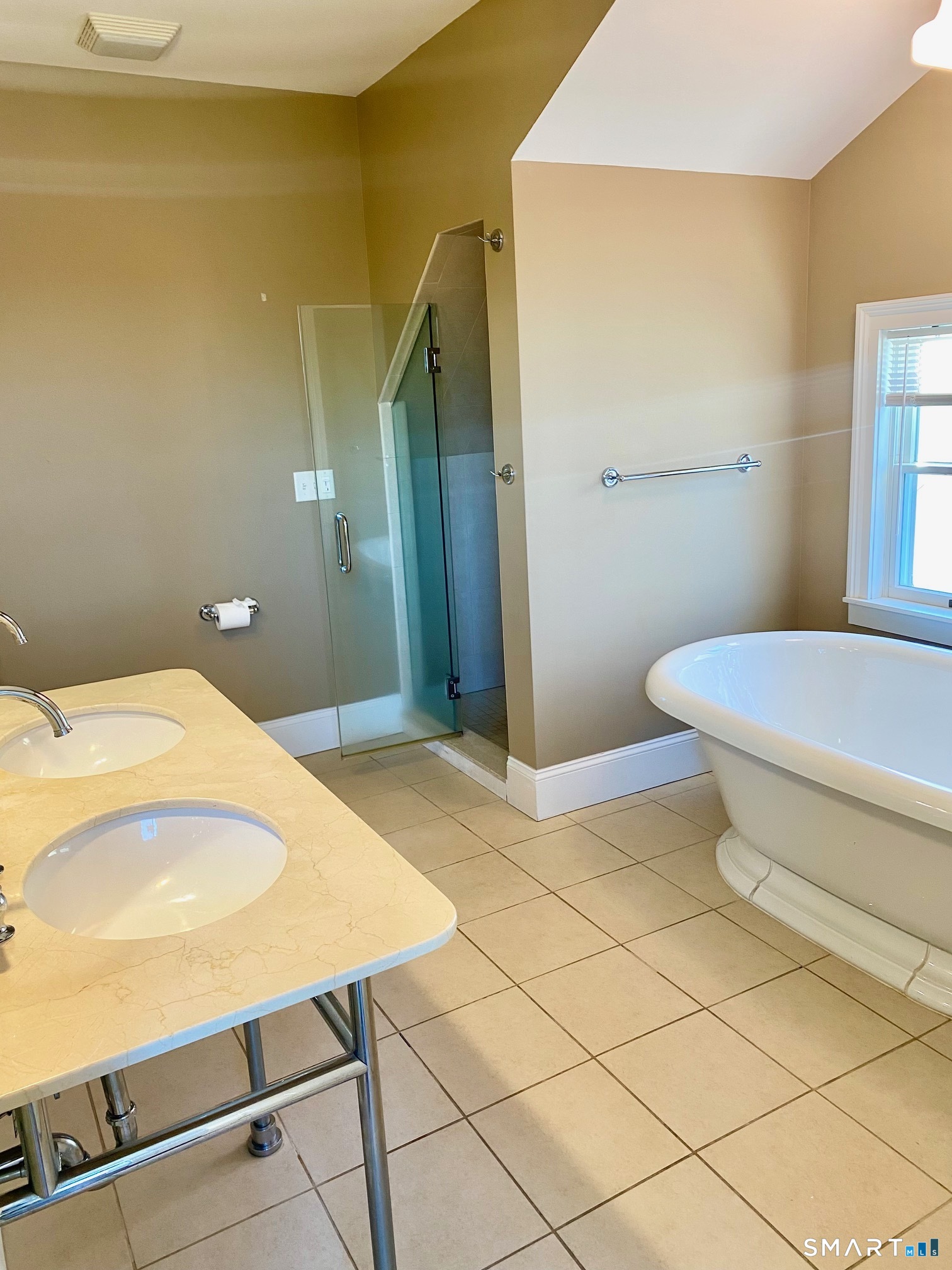 8 Broad Street, Unit 3 Stonington, CT 06378 - Photo 13 of 23 3rd floor, updated bathroom with shower and soaking tub