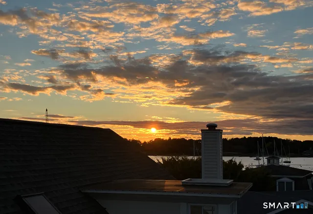 $2,650 | 8 Broad Street, Unit 3, Stonington, CT 06378