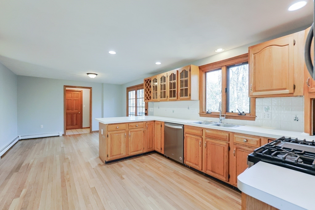 1 Bubbling Brook Road Franklin, MA 02038 - Photo 13 of 42
