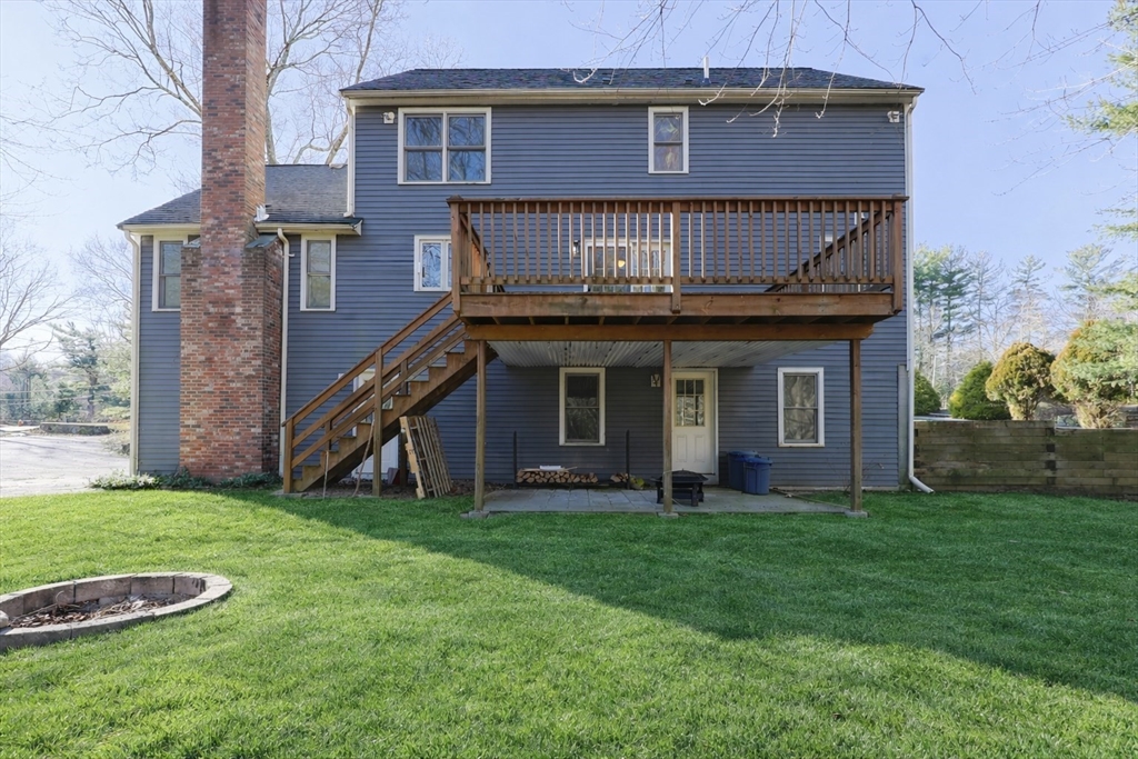 1 Bubbling Brook Road Franklin, MA 02038 - Photo 4 of 42