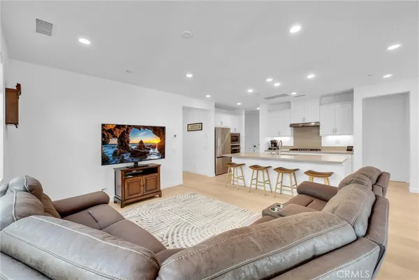 $1,075,000 | 10943 Carrillo Court, Cypress, CA 90720