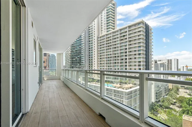 $11,000 | 1080 Brickell Avenue, Unit 1401, Miami, FL 33131
