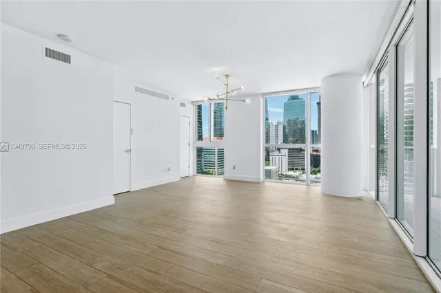 $11,000 | 1080 Brickell Avenue, Unit 1401, Miami, FL 33131