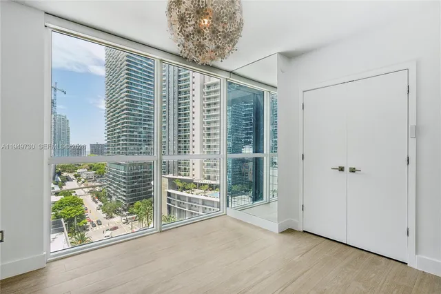 $11,000 | 1080 Brickell Avenue, Unit 1401, Miami, FL 33131