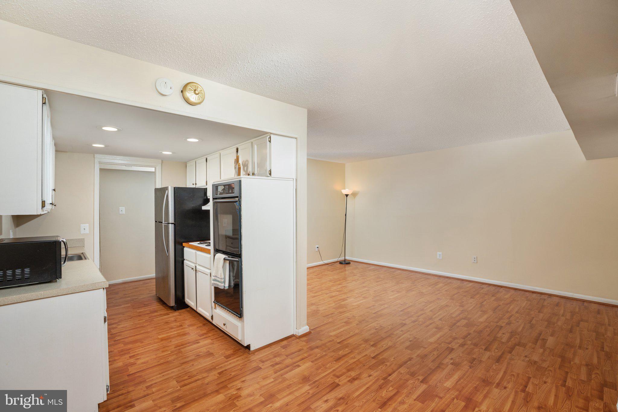 11650 Stoneview Square, Unit 90/1B Reston, VA 20191 - Photo 5 of 36 Gallery Image 5