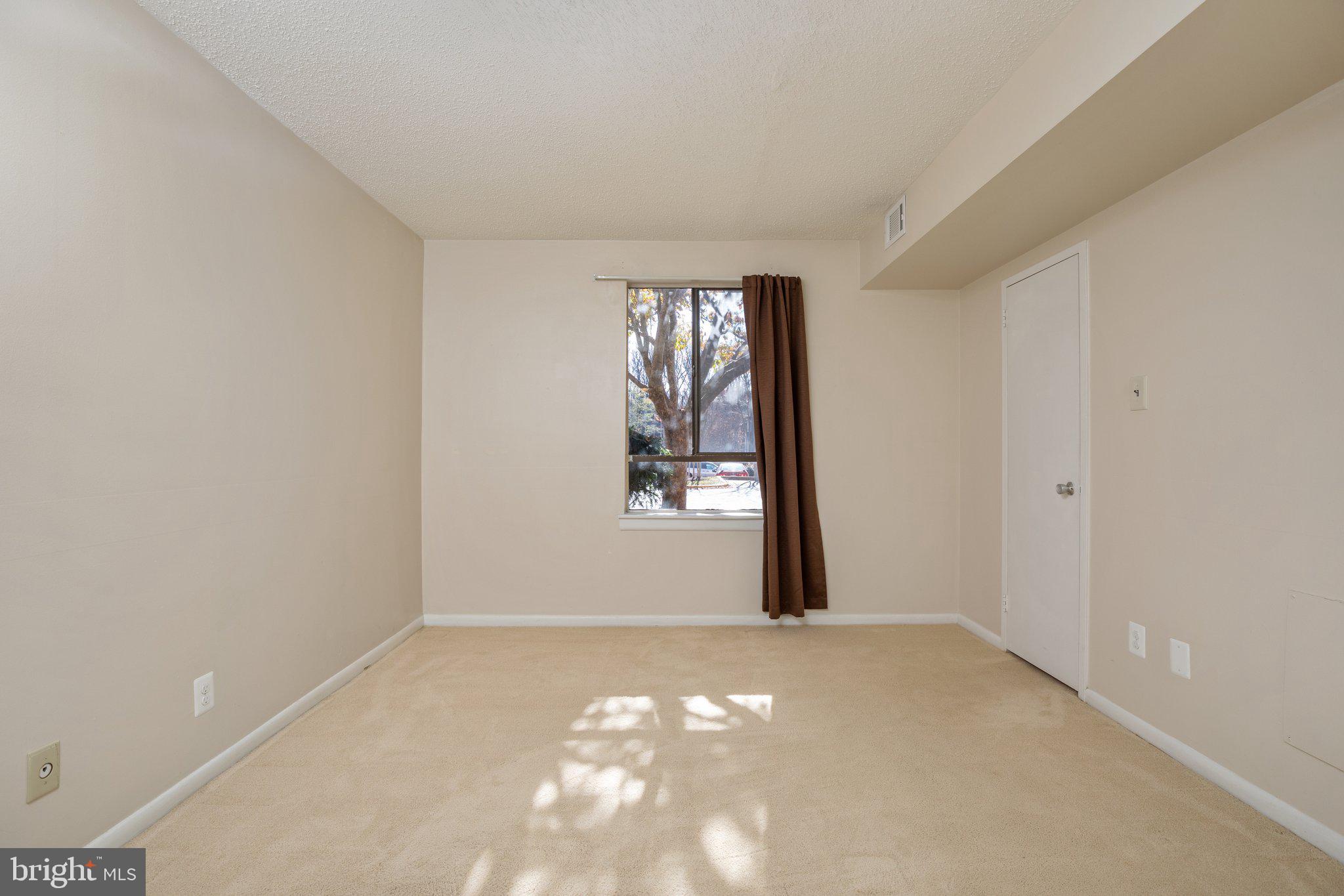 11650 Stoneview Square, Unit 90/1B Reston, VA 20191 - Photo 8 of 36 Gallery Image 8