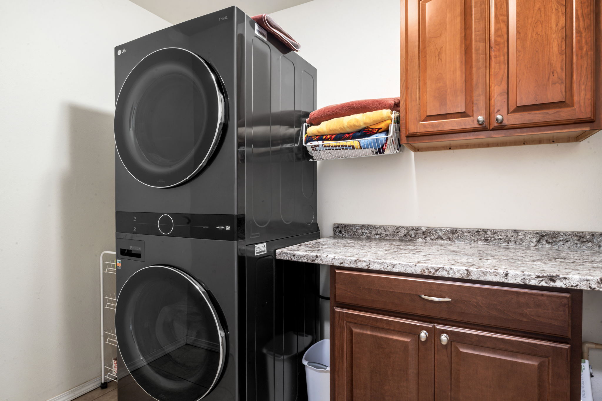 94-6494 Keoki Road Naalehu, HI 96772 - Photo 18 of 30 a utility room with dryer and washer