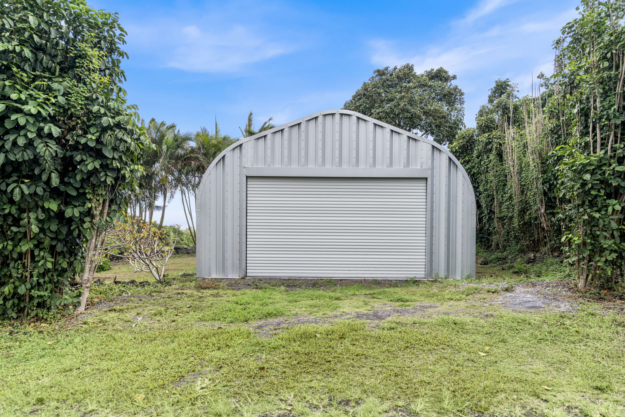 94-6494 Keoki Road Naalehu, HI 96772 - Photo 29 of 30 a view of backyard of house