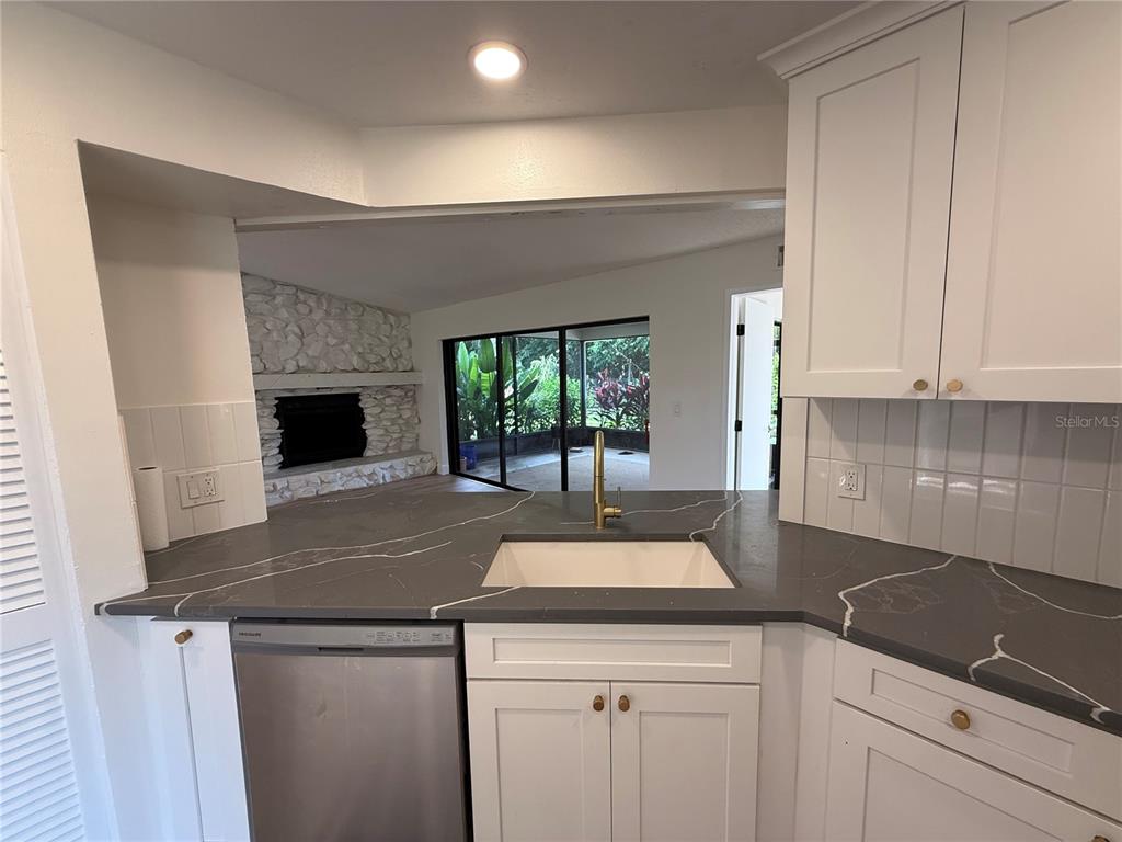 6468 Jarvis Road Sarasota, FL 34241 - Photo 13 of 34 Gallery Image 13