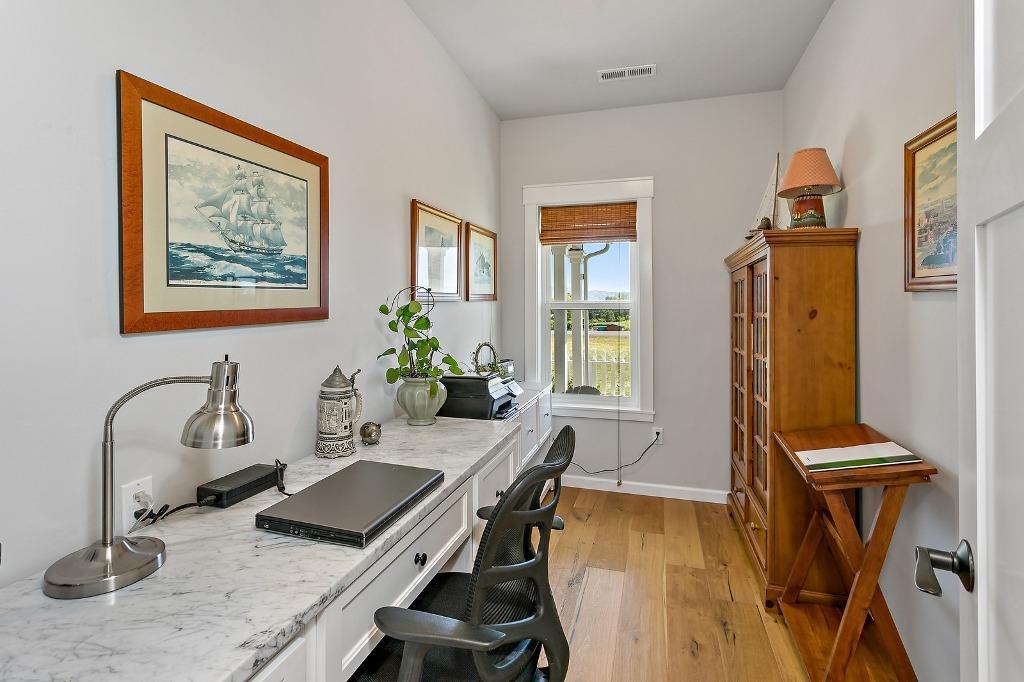 967 Old Stage Road Central Point, OR 97502 - Photo 12 of 25 Additional Photo