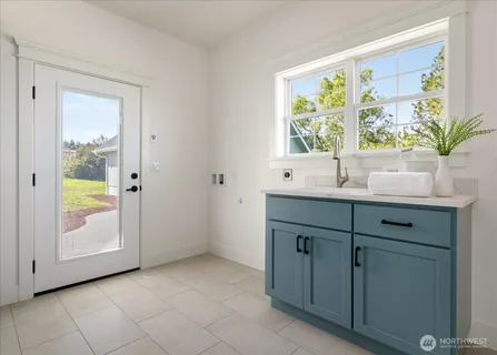$1,189,000 | 1649 West Scenic Heights Road, Oak Harbor, WA 98277