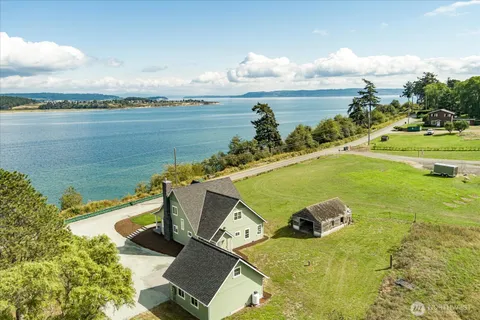 $1,189,000 | 1649 West Scenic Heights Road, Oak Harbor, WA 98277
