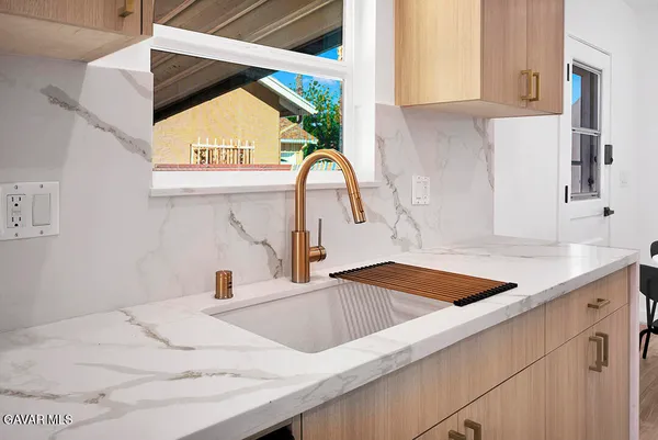 $1,149,000 | 14868 Envoy Street, Sylmar, CA 91342