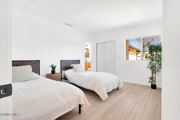 $1,149,000 | 14868 Envoy Street, Sylmar, CA 91342