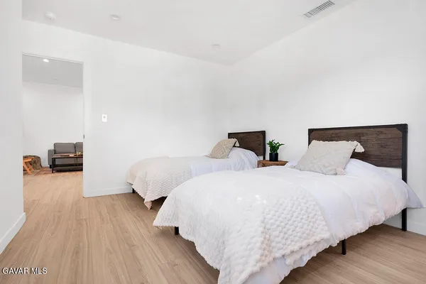 $1,149,000 | 14868 Envoy Street, Sylmar, CA 91342