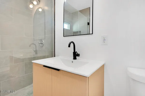 $1,149,000 | 14868 Envoy Street, Sylmar, CA 91342