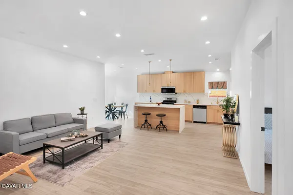 $1,149,000 | 14868 Envoy Street, Sylmar, CA 91342