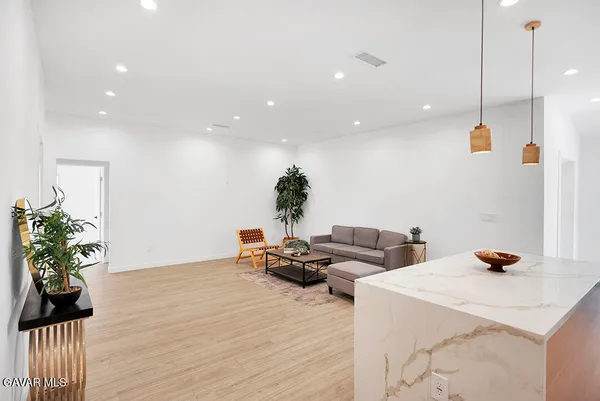 $1,149,000 | 14868 Envoy Street, Sylmar, CA 91342