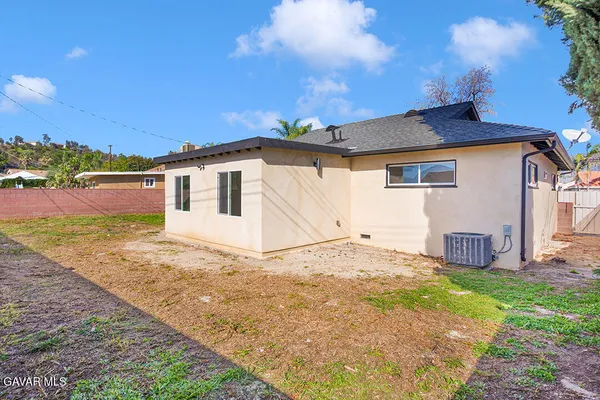 $1,149,000 | 14868 Envoy Street, Sylmar, CA 91342