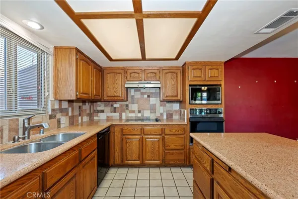 $649,000 | 9850 Lombardy Avenue, Bloomington, CA 92316