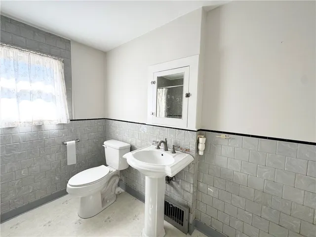 $139,900 | 12 Willard Street, Auburn, NY 13021