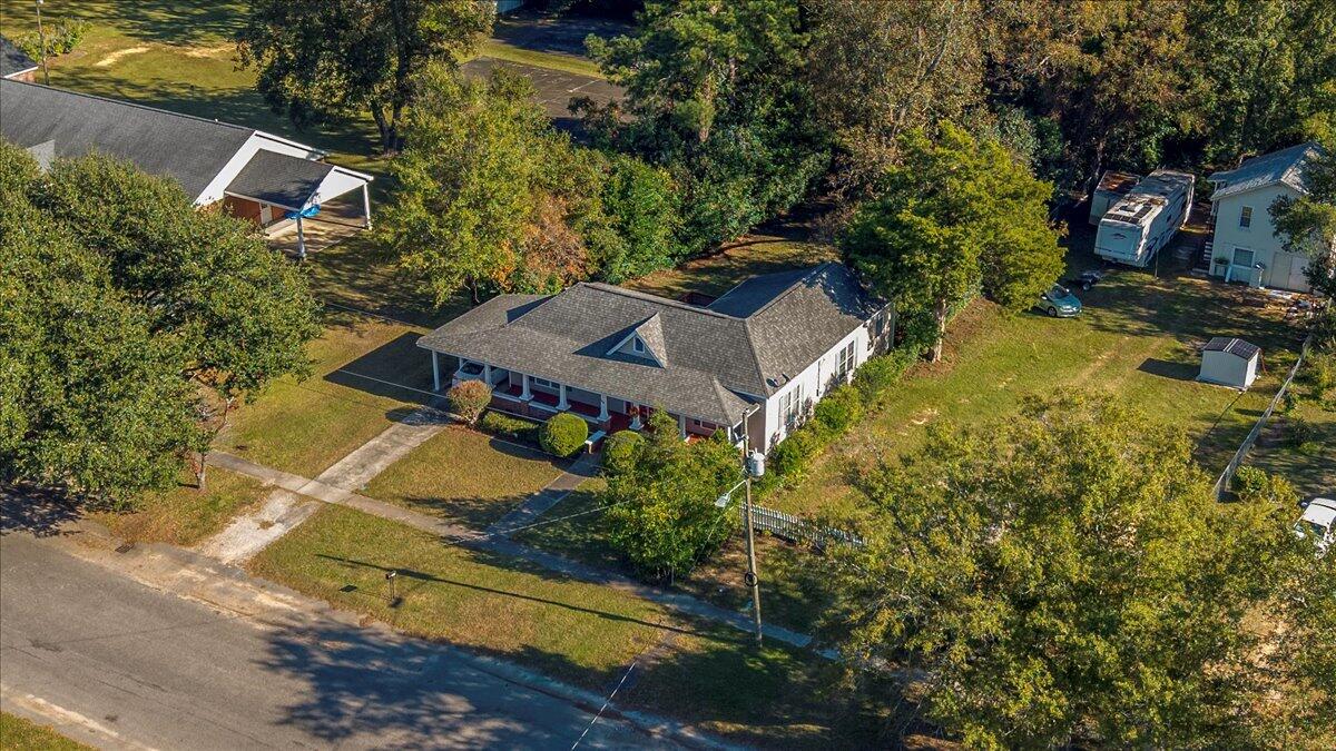 555 West Barkley Street Elloree, SC 29047 - Photo 9 of 44 09-555 W Barkley-16