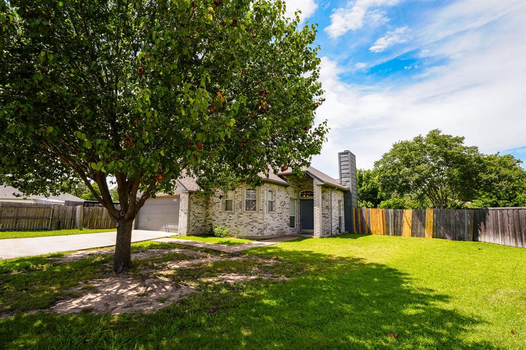 6310 Jessica Way Rowlett, TX 75088 - Photo 2 of 32