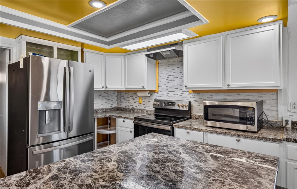 8929 Central Road Apple Valley, CA 92308 - Photo 15 of 43