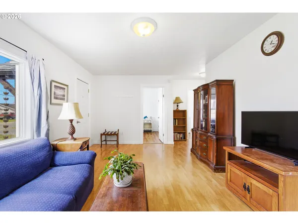 $325,000 | 2326 Evergreen Avenue Northeast, Salem, OR 97301