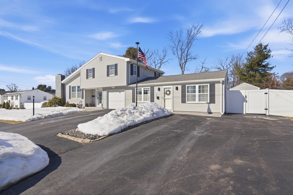 24 Worcester Road Peabody, MA 01960 - Photo 2 of 36 Gallery Image 2