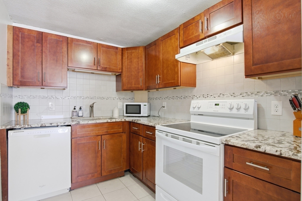 24 Worcester Road Peabody, MA 01960 - Photo 21 of 36 Gallery Image 21