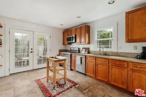 $895,000 | 5335 Fountain Avenue, Los Angeles, CA 90029
