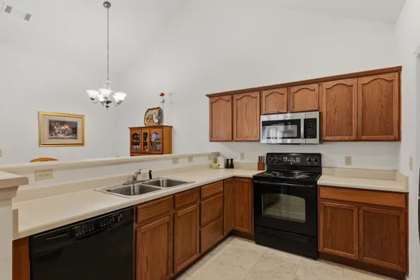 $232,500 | 7402 Appling Club Circle, Unit 109, Cordova, TN 38016