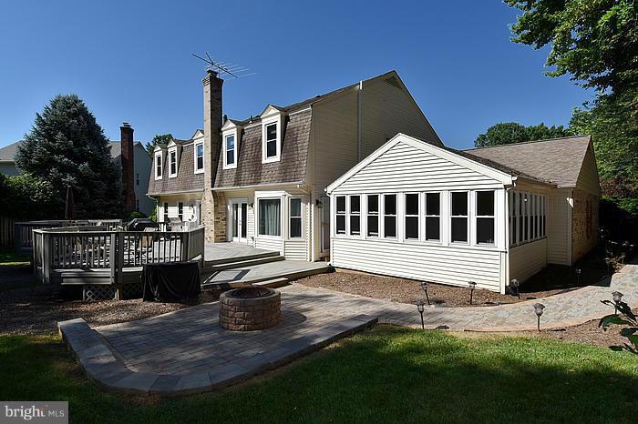 11908 Blue Spruce Road Reston, VA 20191 - Photo 22 of 27 Exterior (Rear)